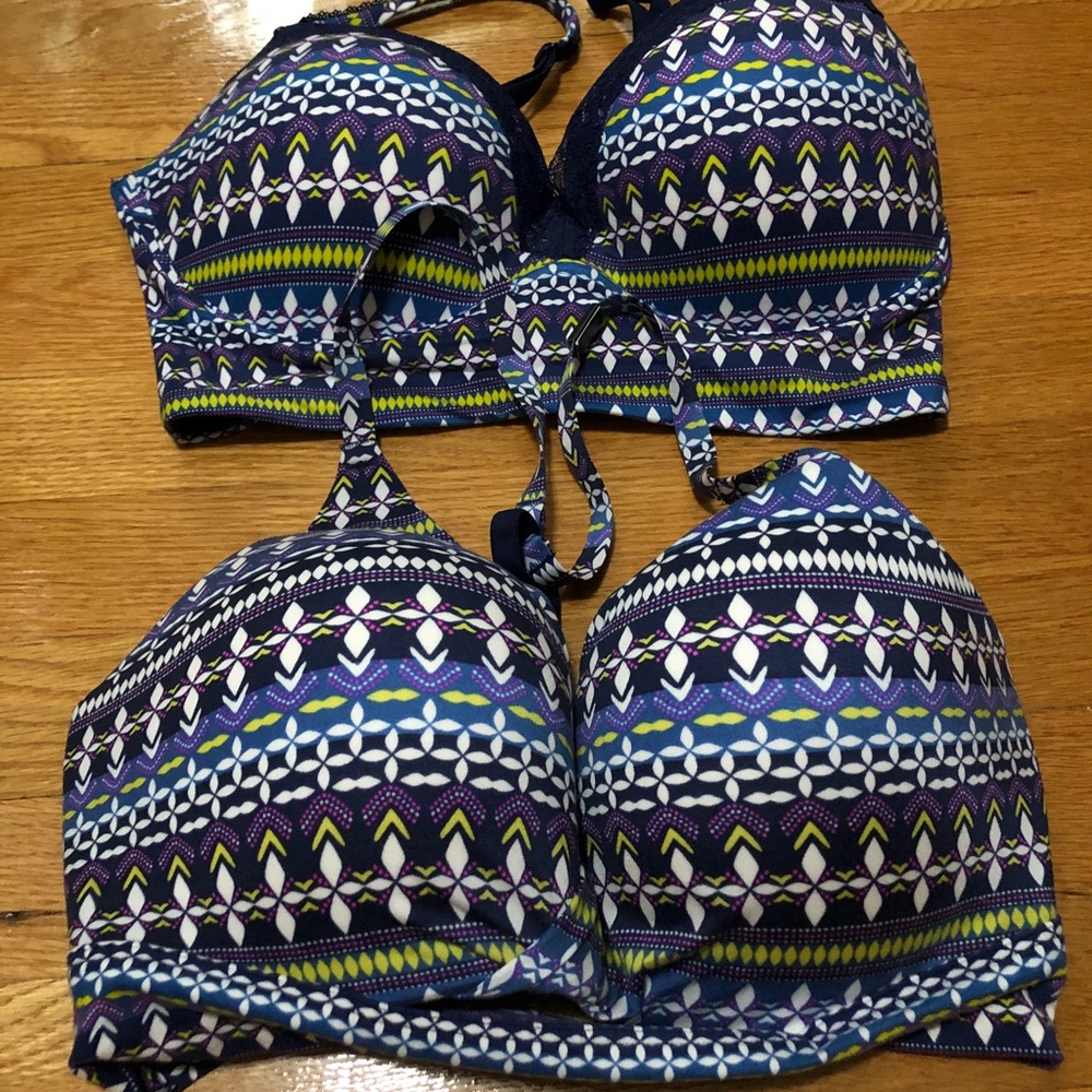 2 victoria secret bra